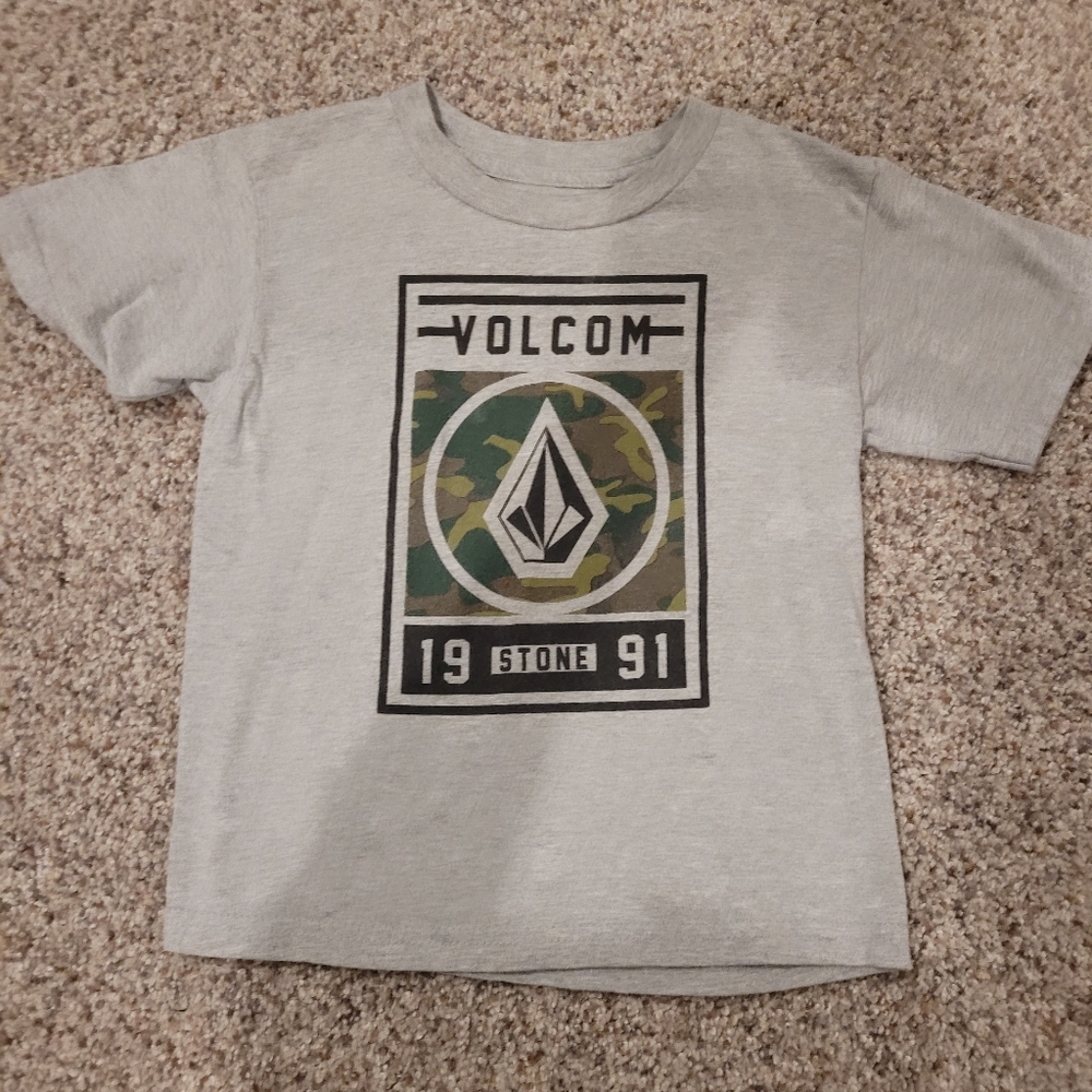 Volcom Bundle - Picture 6 of 6